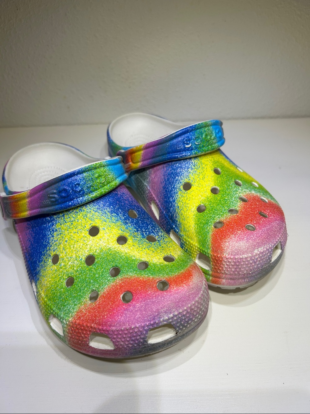 CLASSIC SPRAY DYE CLOG WHITE/MULTI |Size 7
